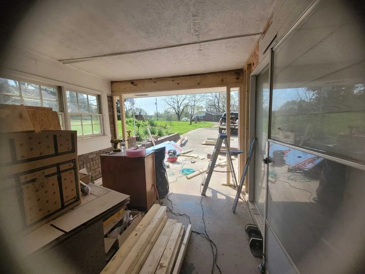 Air movers and dehumidifier for Drying & Dehumidification in Bargersville